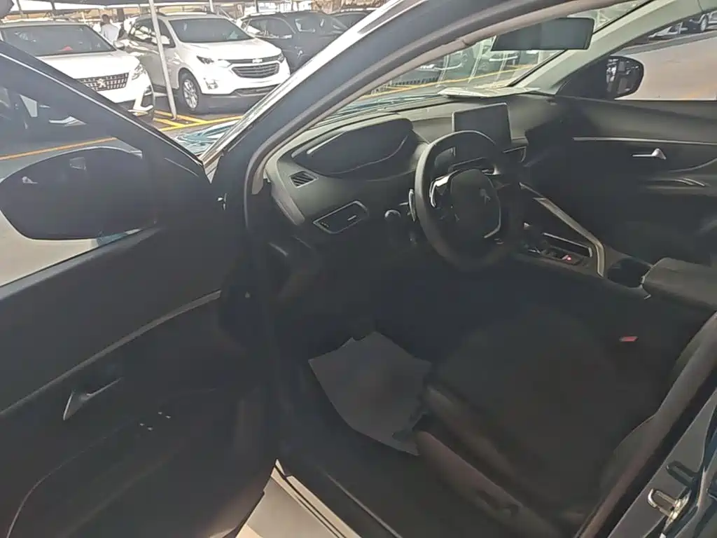 Peugeot 5008 — миниатюра 16