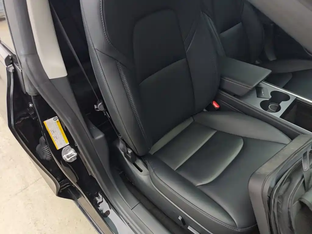 Tesla Model 3 — миниатюра 25