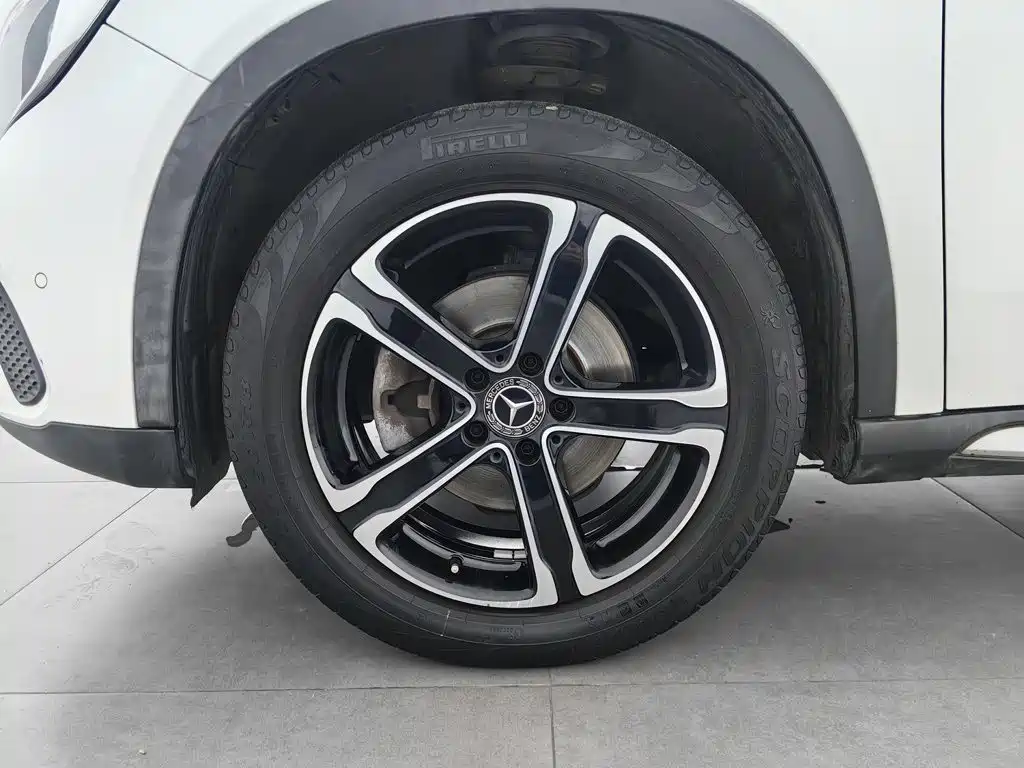 Mercedes-Benz GLA — миниатюра 17