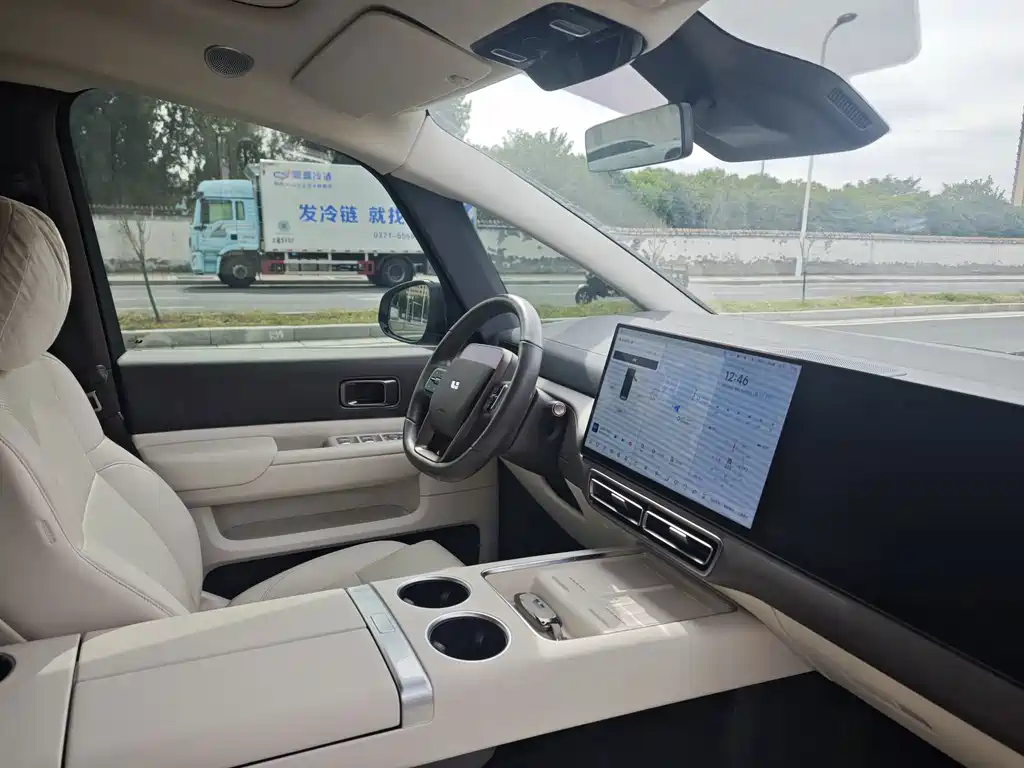 Li Auto Li MEGA — миниатюра 10