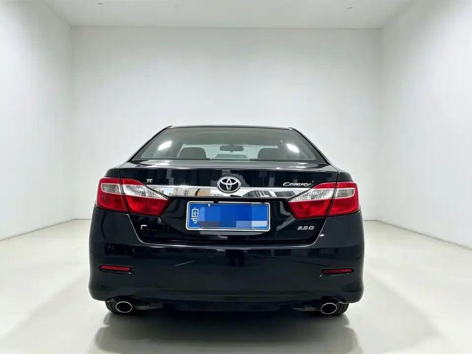 Toyota Camry 2012 2.5G Luxury