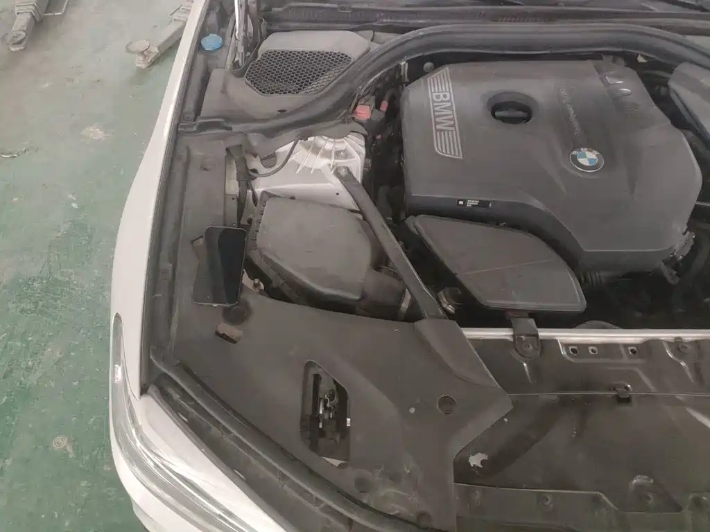 BMW 5 Series — миниатюра 19