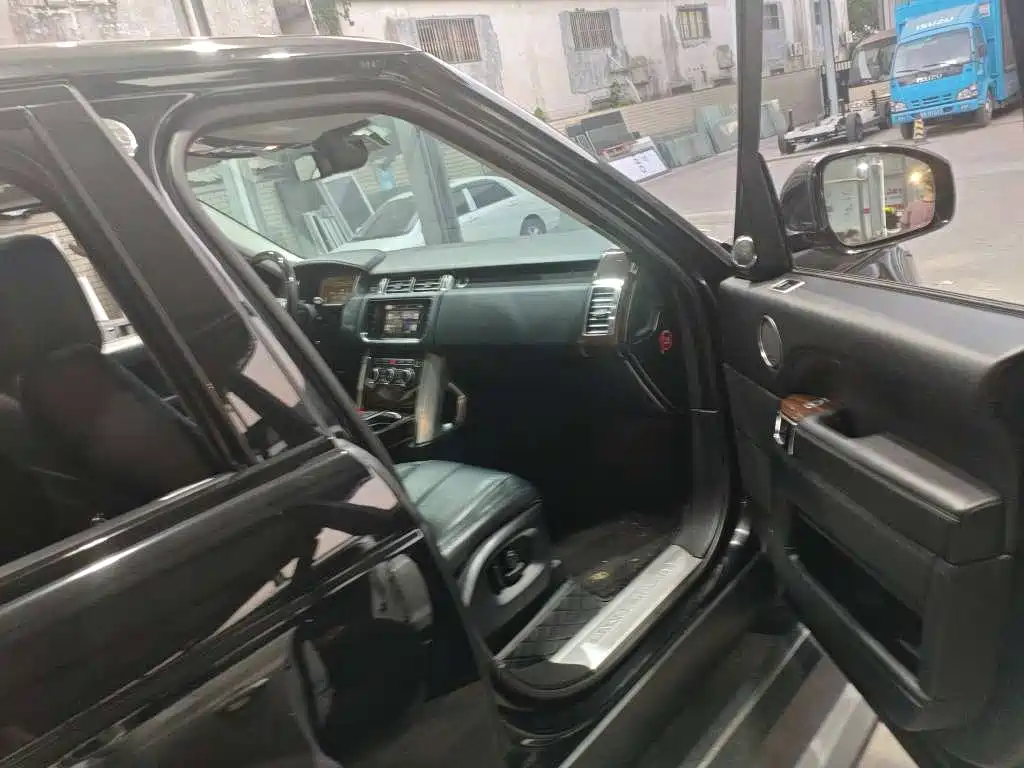 Land Rover Range Rover — миниатюра 9