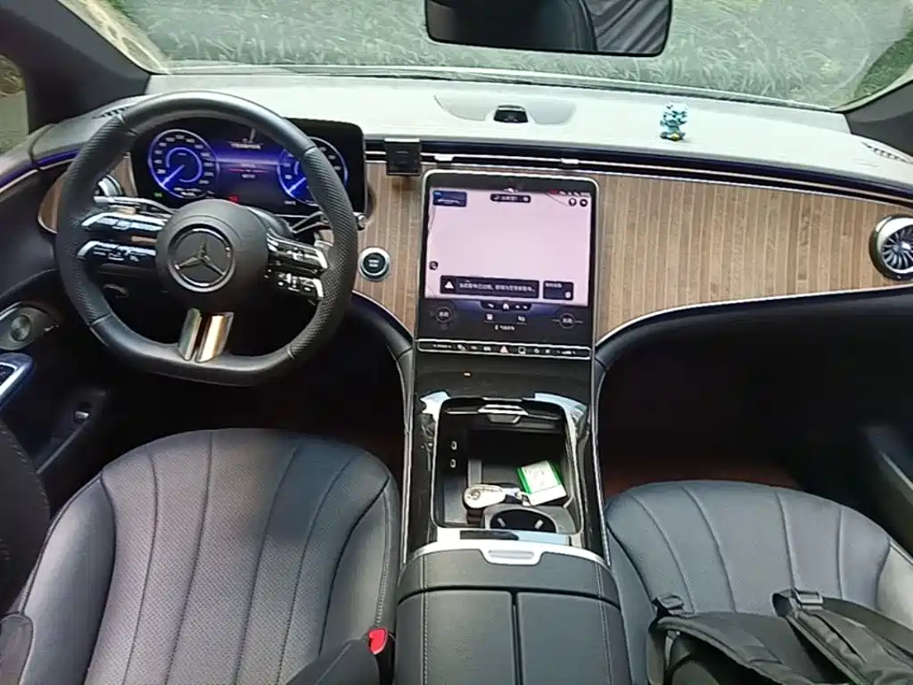 Mercedes-Benz EQE — миниатюра 10