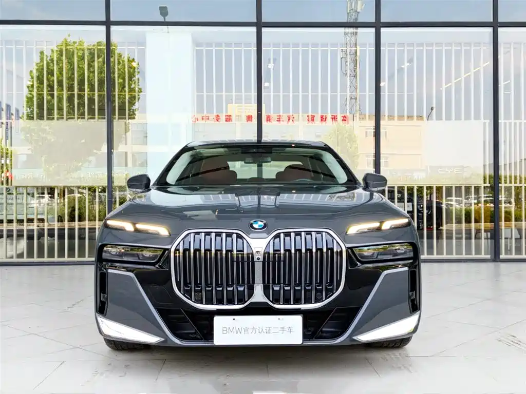 BMW 7 Series 7 2023 735Li M Sport