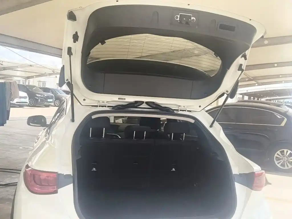 Infiniti QX30 — миниатюра 19