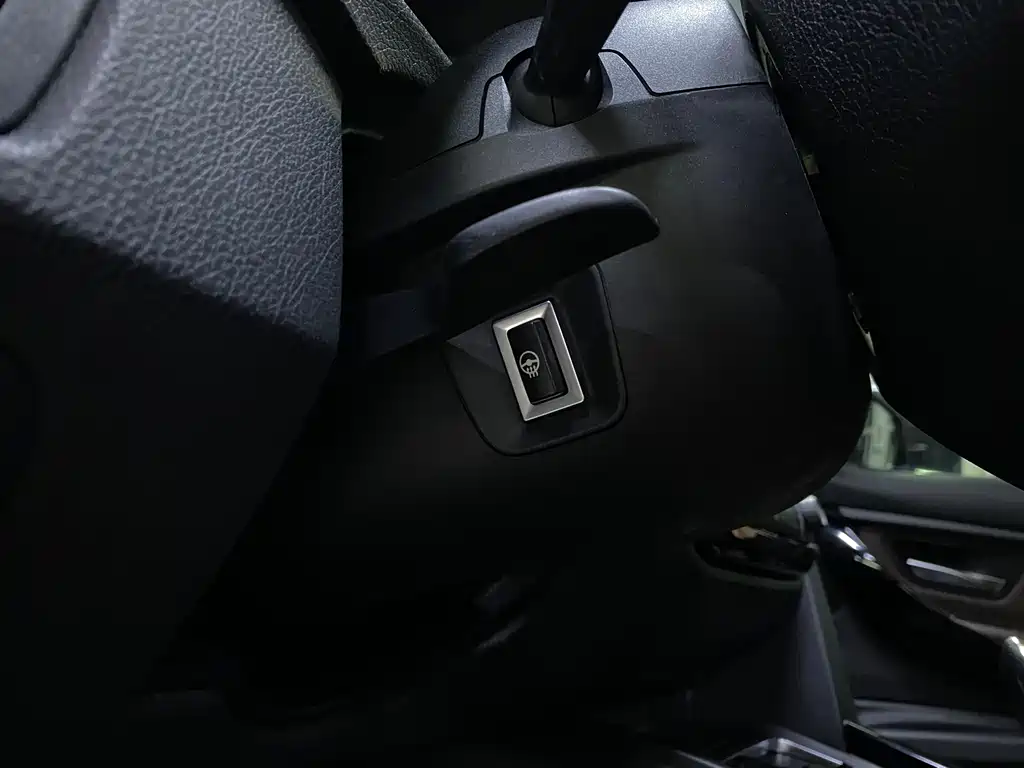 BMW 3 Series — миниатюра 17
