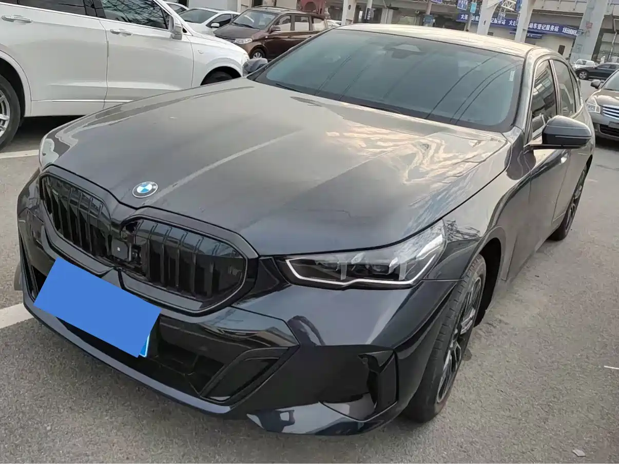 宝马5系 2025款 530Li 领先型 M运动套装 2026