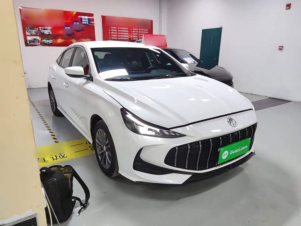 MG MG5 1.5 л 2024 г. Белый, пробег 20800 км