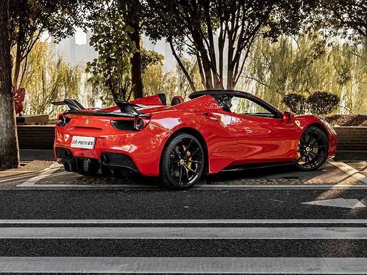 Ferrari 488 — миниатюра 7