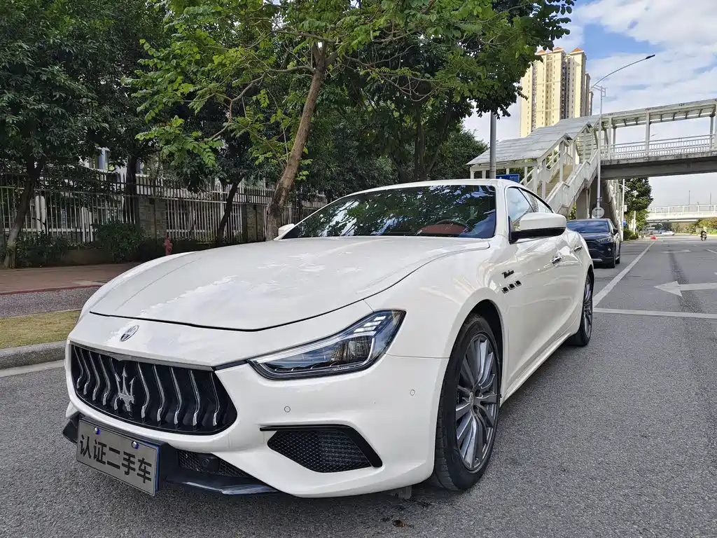 MASERATI GHIBLI