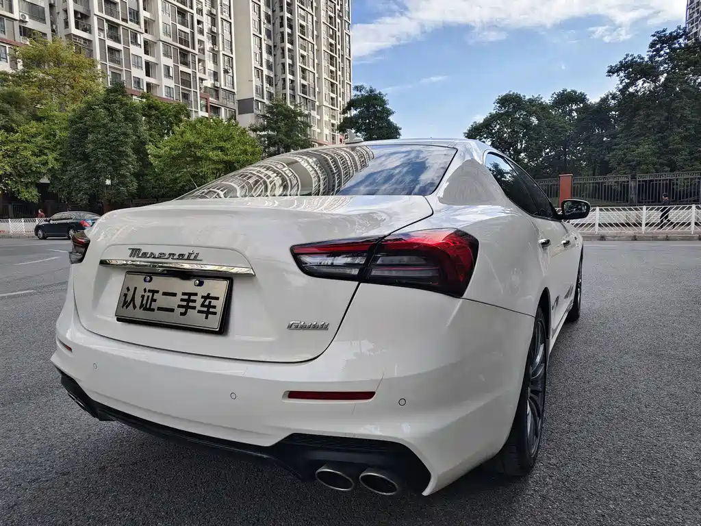MASERATI GHIBLI