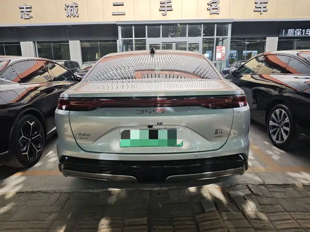 BYD Han L 2025 DM-i 200KM Flagship