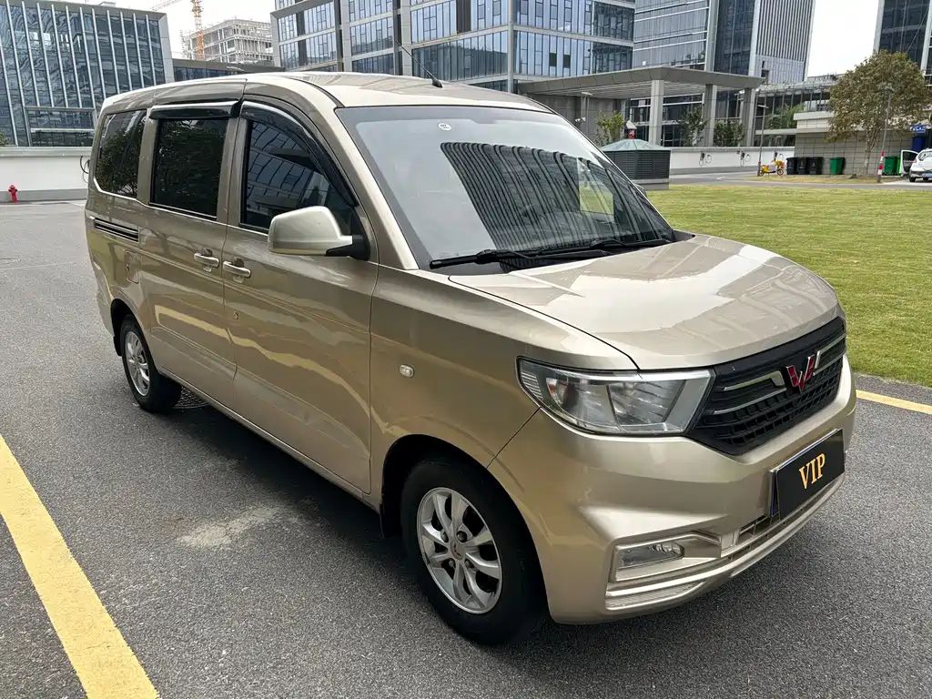 Wuling Hongguang V — миниатюра 4