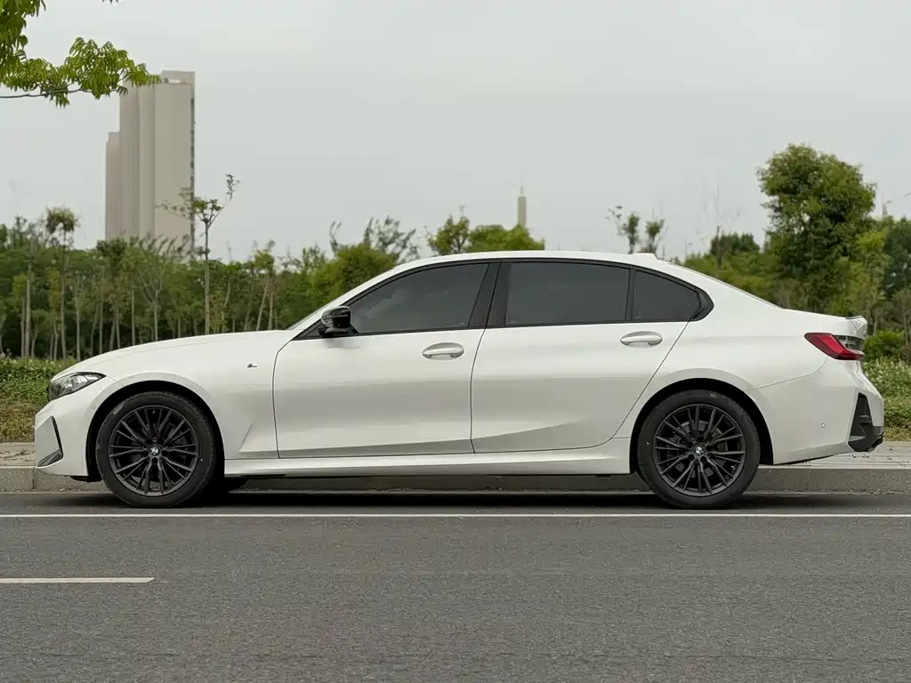 BMW 3 Series — миниатюра 4