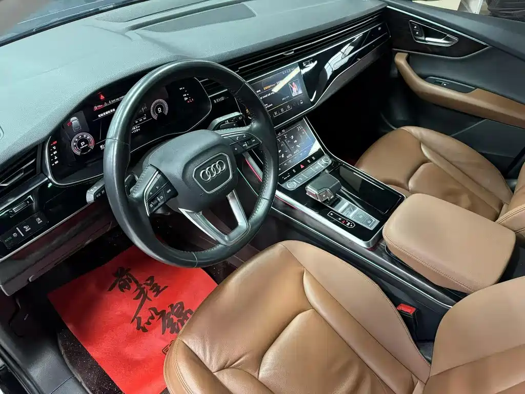 Audi Q7 — миниатюра 4