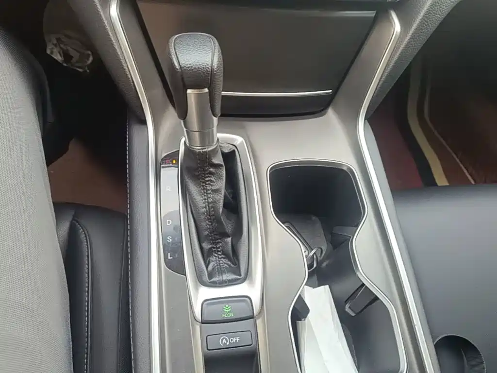 Honda Accord — миниатюра 14