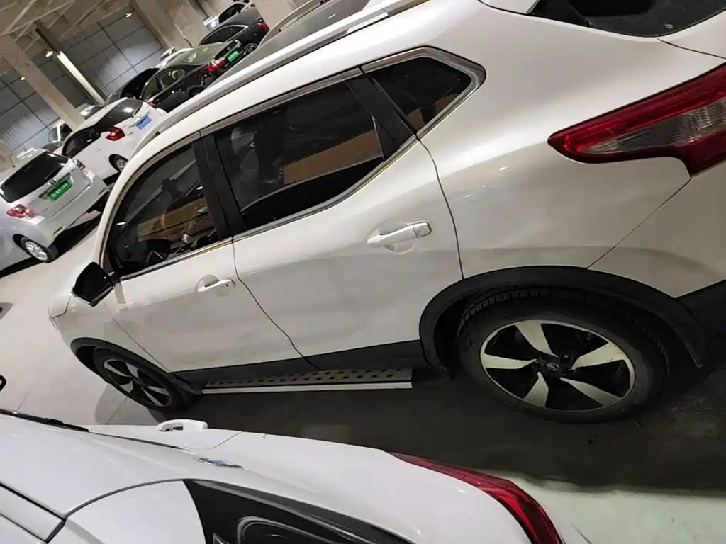 Nissan Qashqai — миниатюра 5