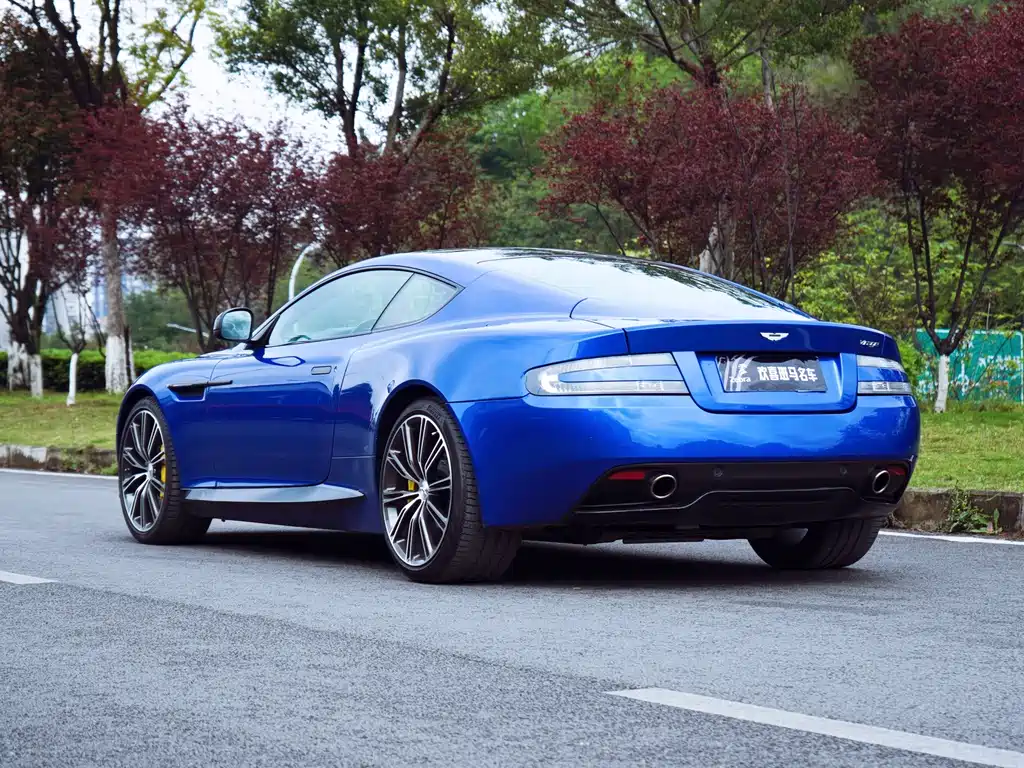 Aston Martin Virage — миниатюра 4
