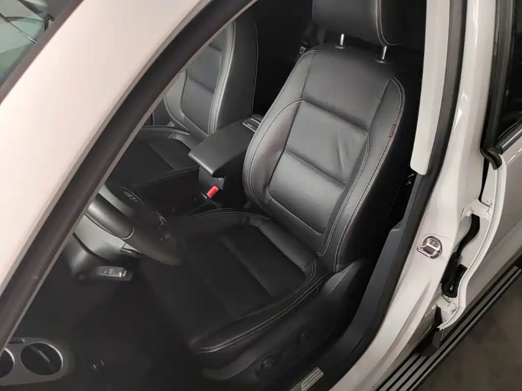 Volkswagen Tiguan — миниатюра 15