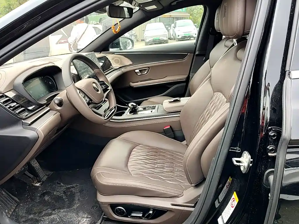 BYD Han — миниатюра 15