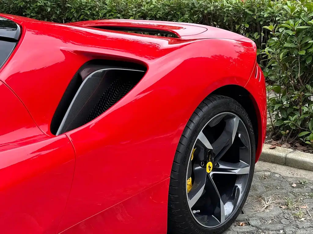 Ferrari SF90 — миниатюра 9