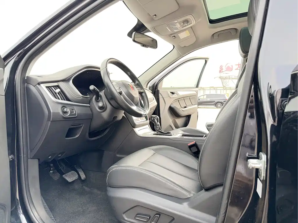 Roewe RX5 New Energy — миниатюра 10