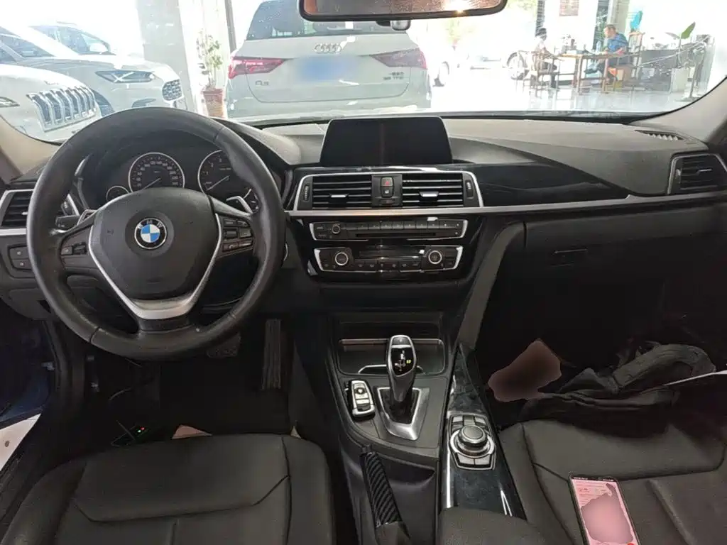BMW 3 Series — миниатюра 10