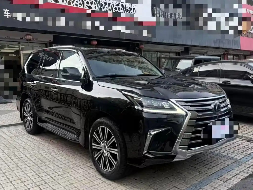Lexus LX — миниатюра 8