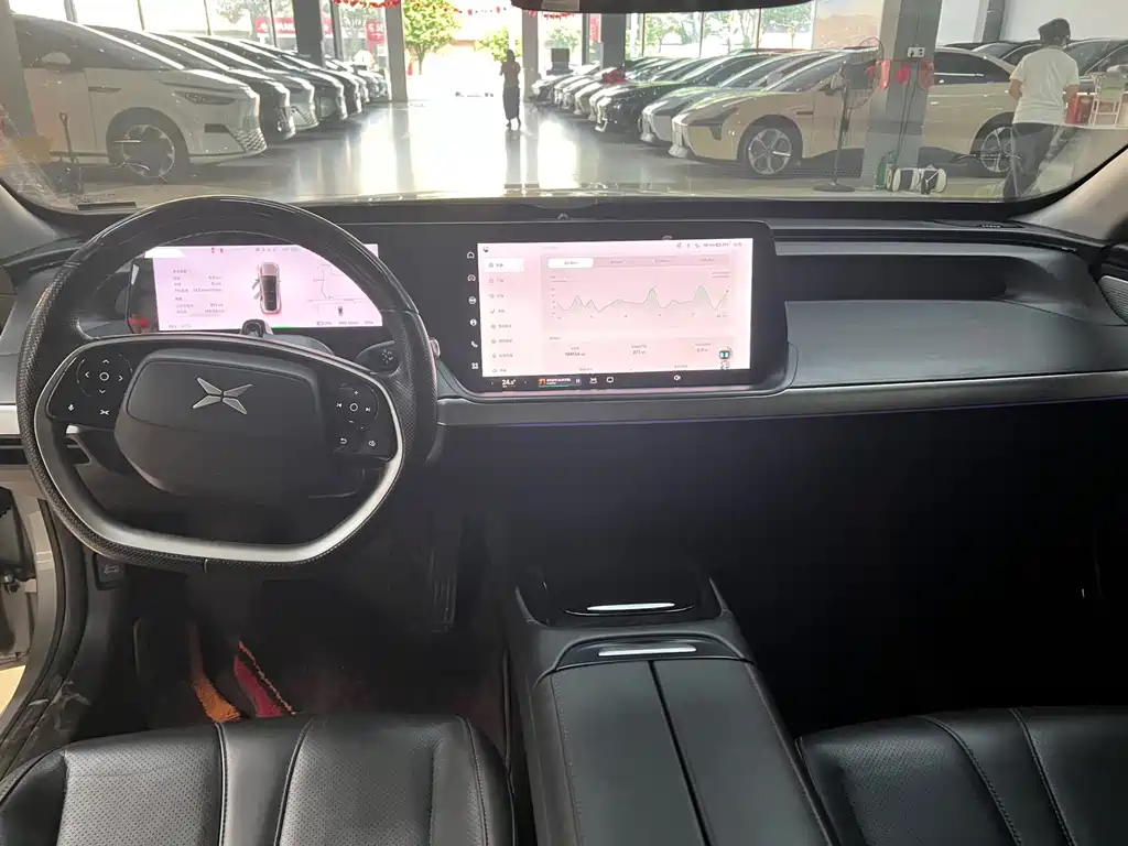 XPeng P7 — миниатюра 11