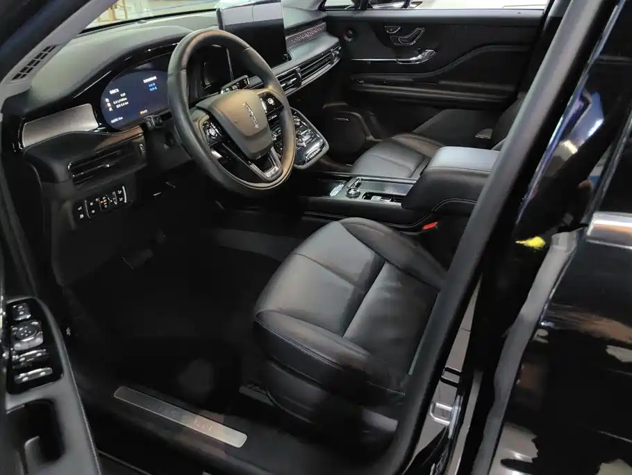 Lincoln Corsair Hybrid — миниатюра 9