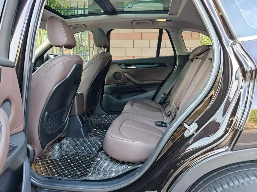 BMW X1 2020 sDrive25Li Lead