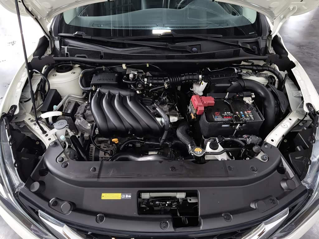 Nissan Sylphy 1.6 л 2023 г. Белый, пробег 47900 км