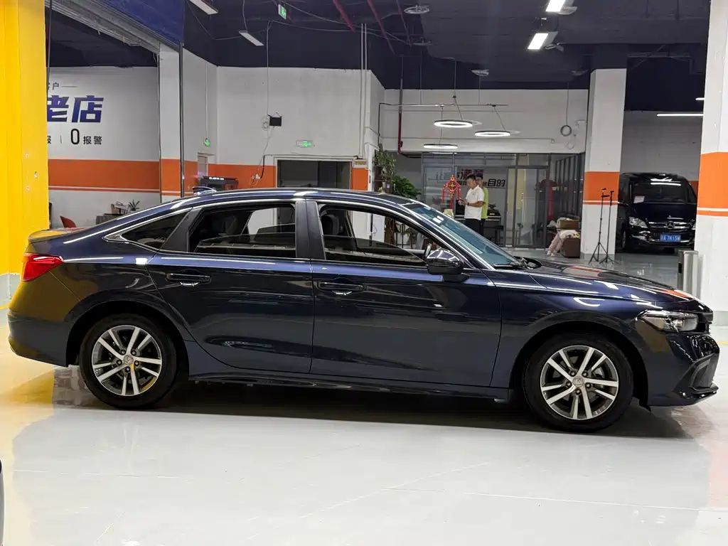 Honda Civic 2023 240TURBO CVT