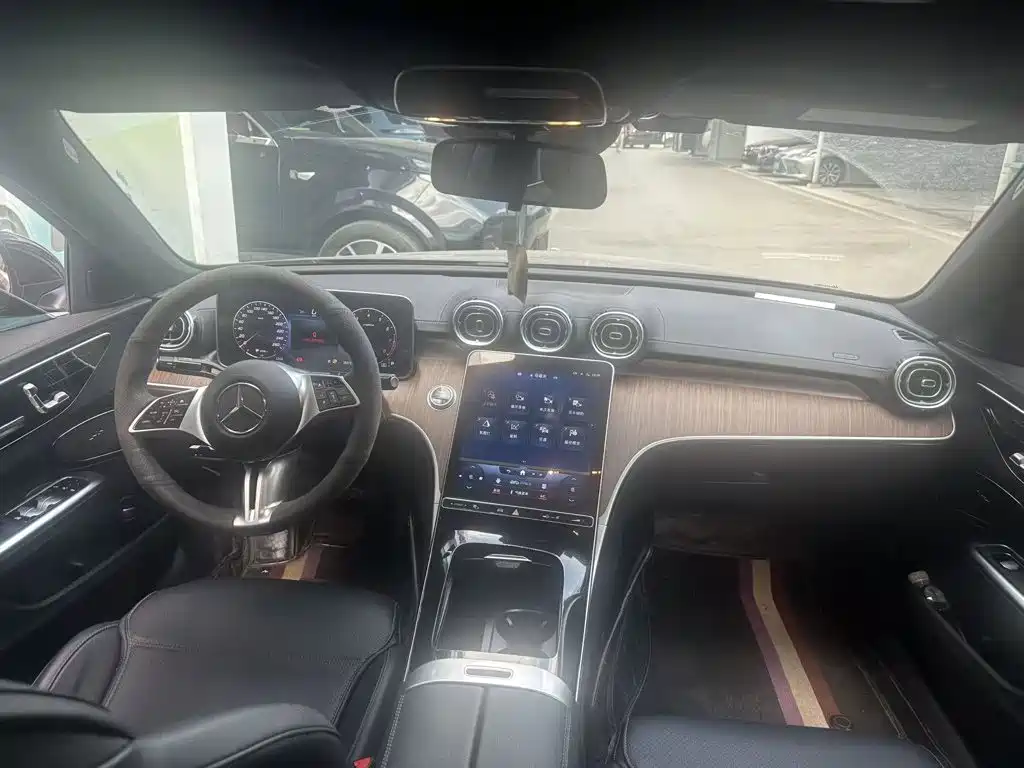 Mercedes-Benz C-Class — миниатюра 8