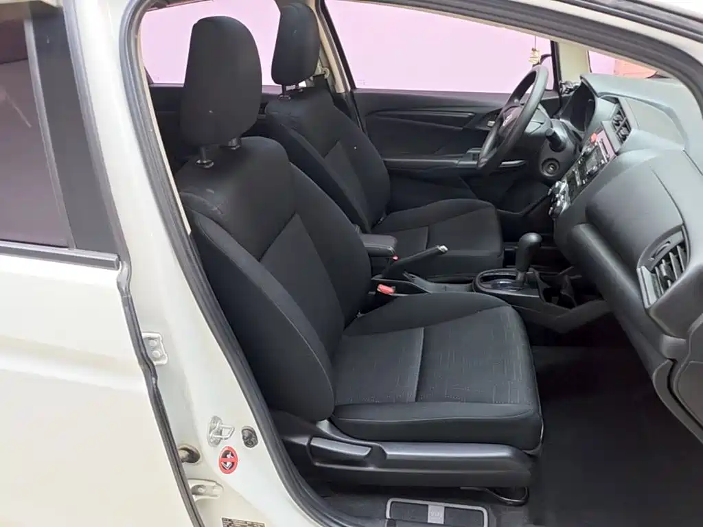 Honda Fit — миниатюра 25