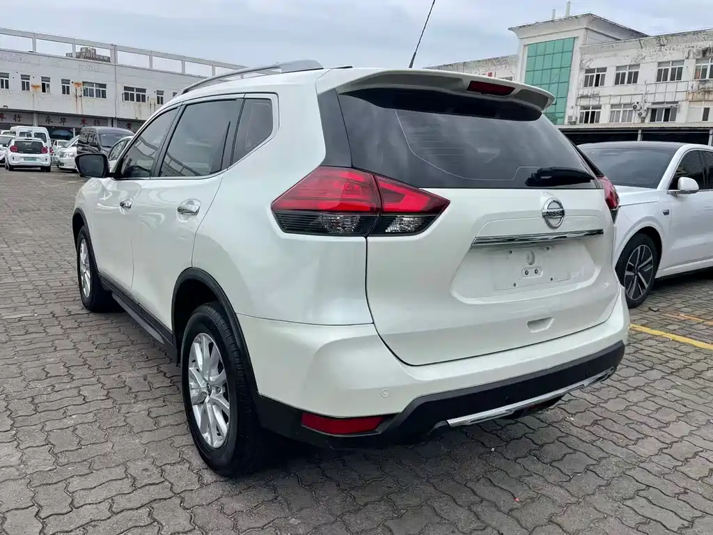 Nissan X-Trail — миниатюра 9
