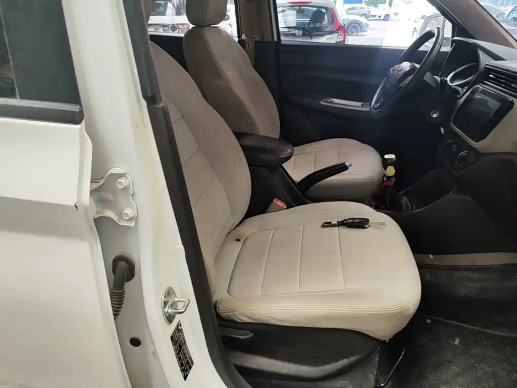 Wuling Hongguang — миниатюра 25
