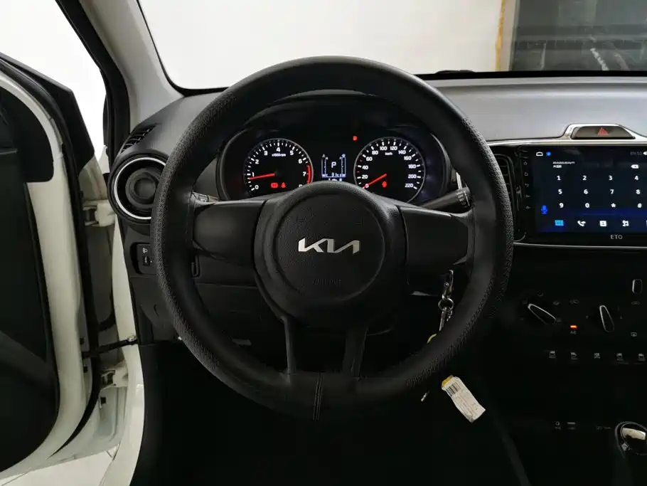 Kia Huanchi 2021 Белый из Китая