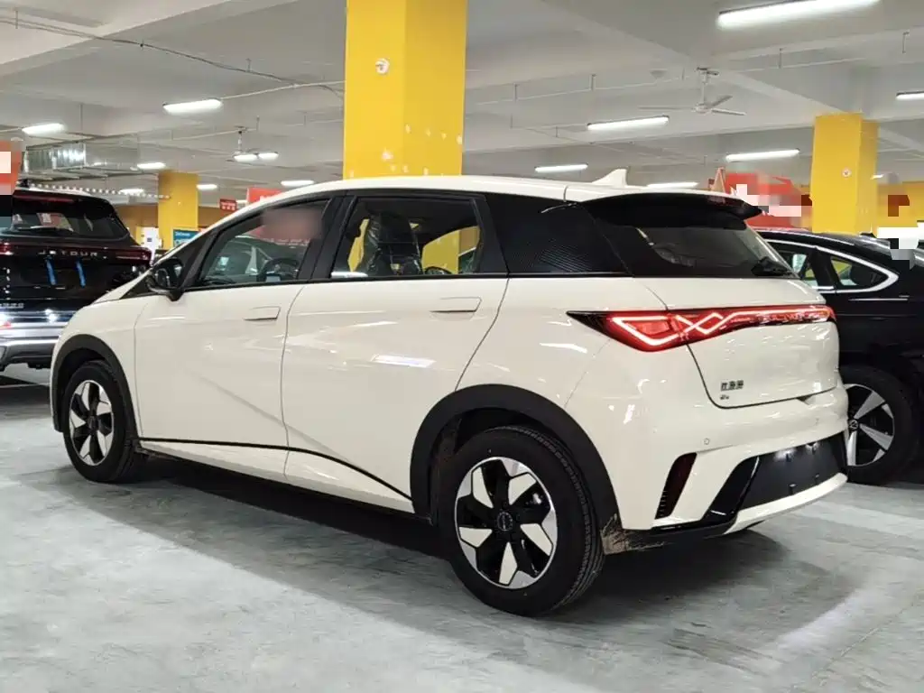 BYD Dolphin — миниатюра 5
