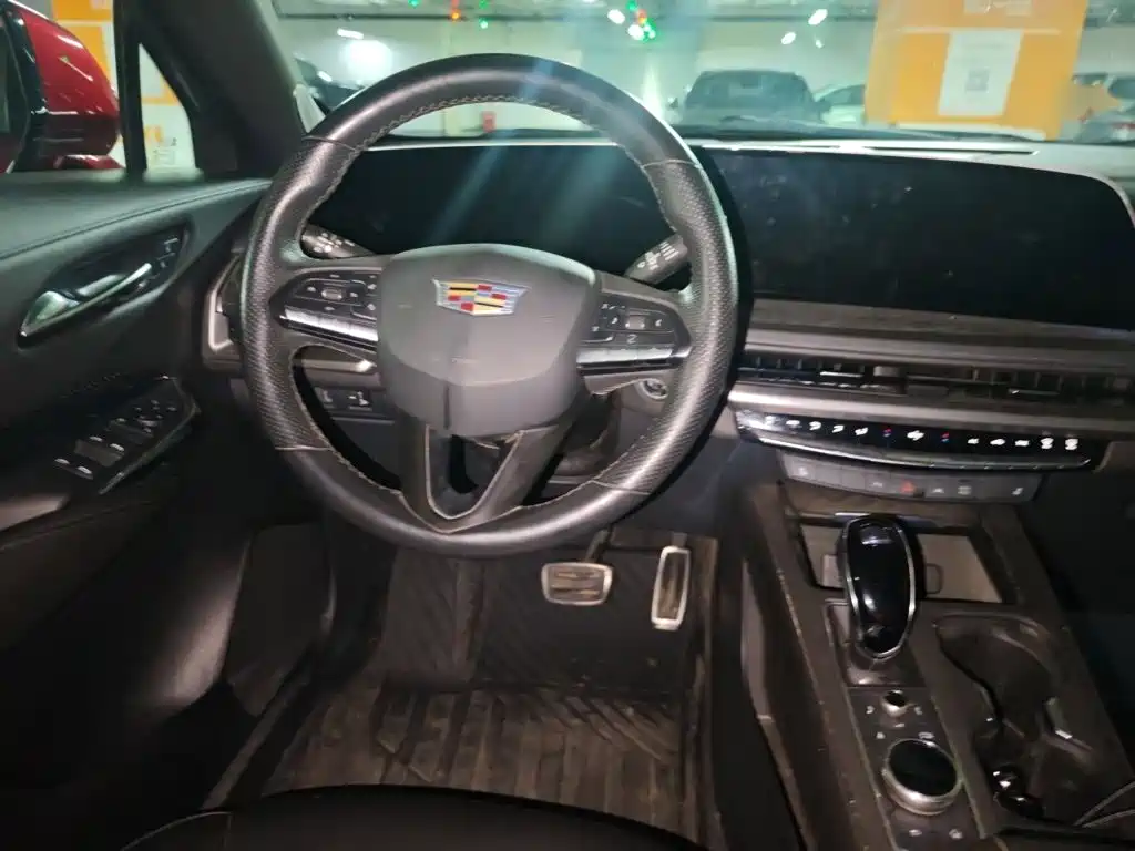 Cadillac XT4 — миниатюра 3