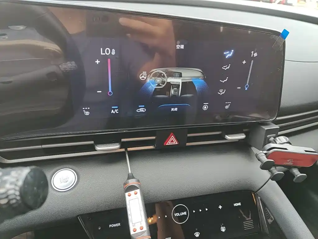 Hyundai Elantra — миниатюра 13