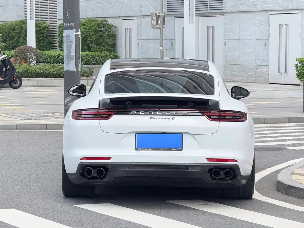 Porsche Panamera — миниатюра 4