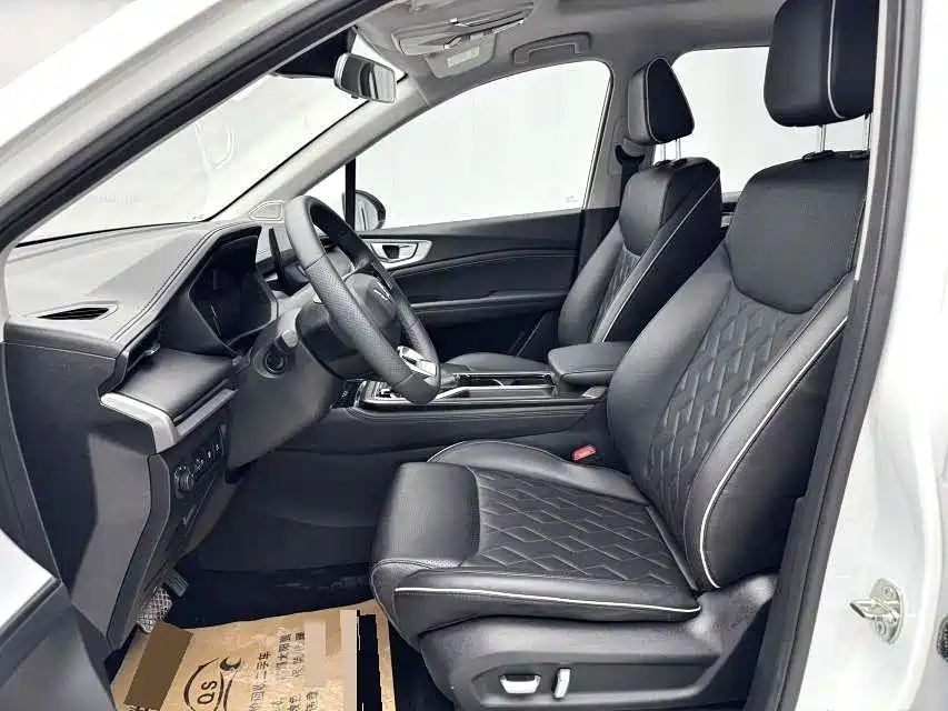 Wuling Jiachen — миниатюра 11