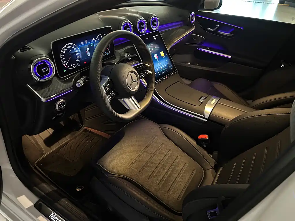 Mercedes-Benz C-Class — миниатюра 7