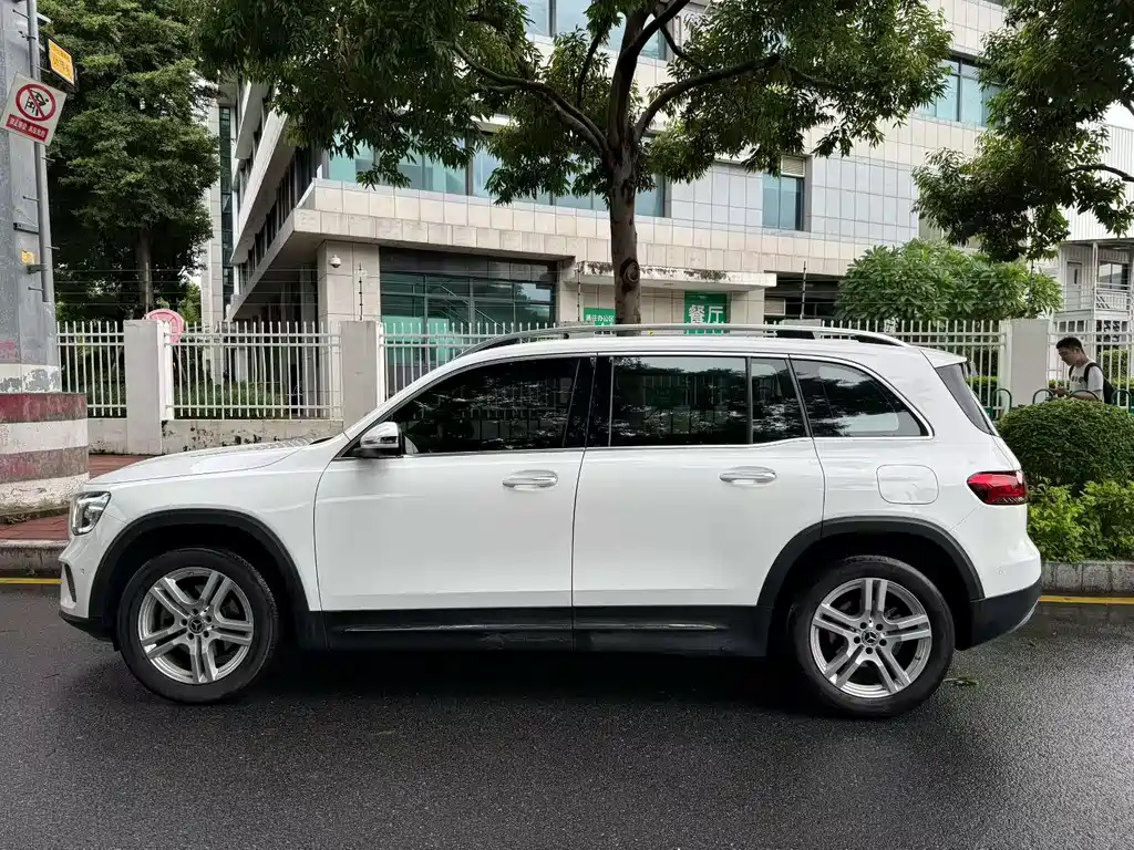 Mercedes-Benz GLB — миниатюра 4
