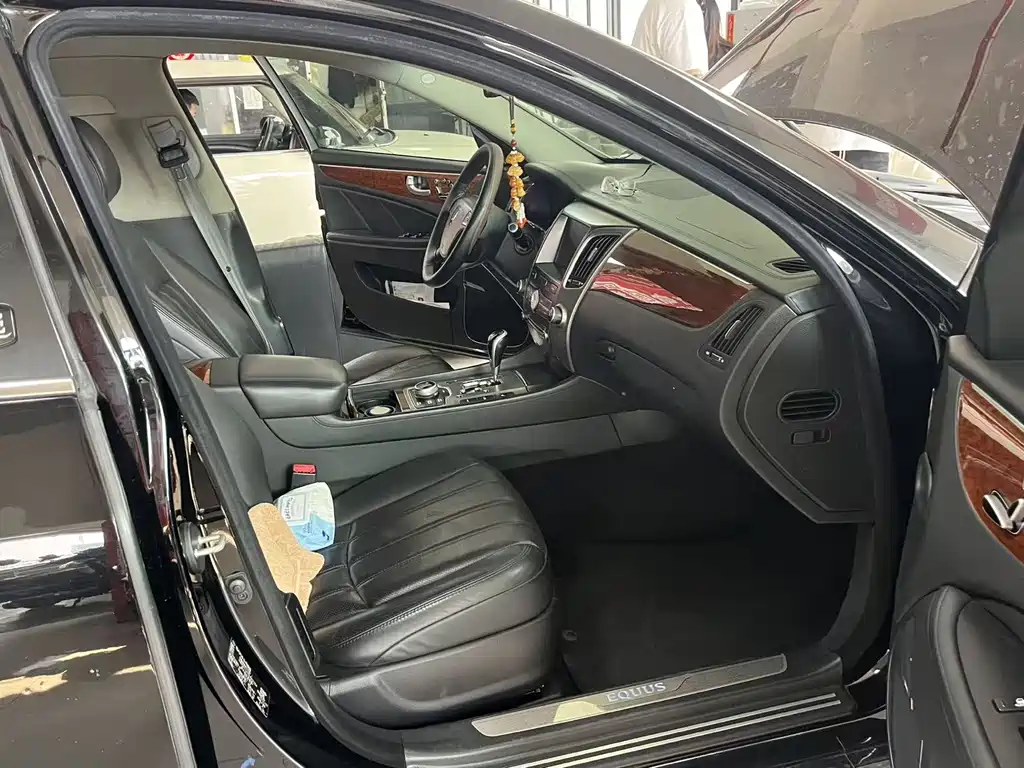 Hyundai Equus — миниатюра 4