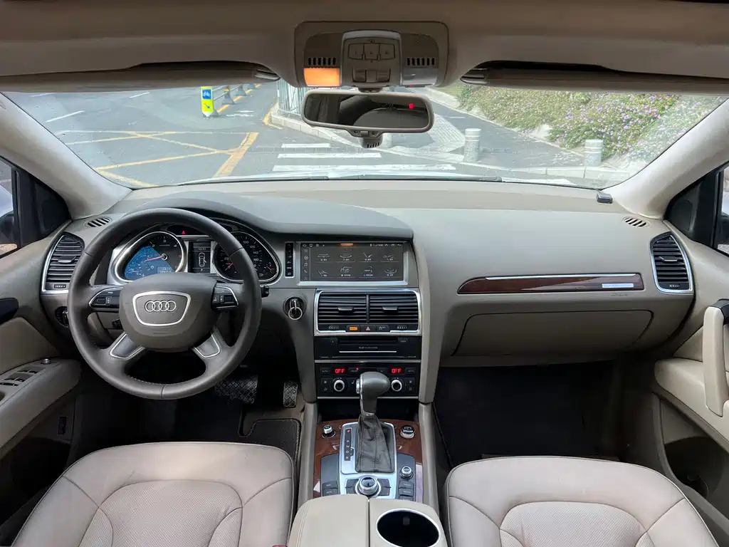 Audi Q7 — миниатюра 7