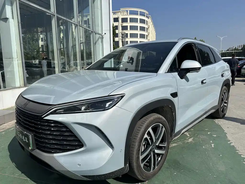 BYD L DM-i