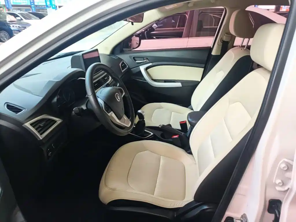 Changan V7 — миниатюра 15